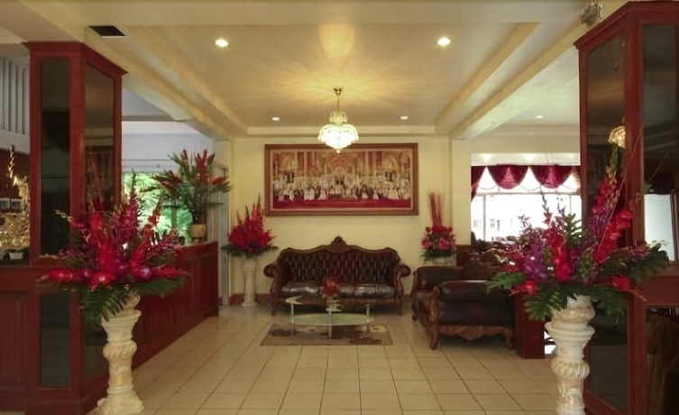 Imagen de los interiores del Hotel The Sun Resort and Spa. Foto 9