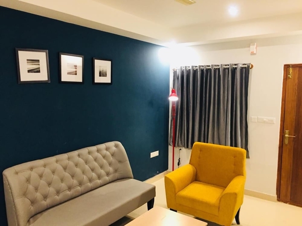 Imagen de los interiores del Hotel The Sun Suites. Foto 19