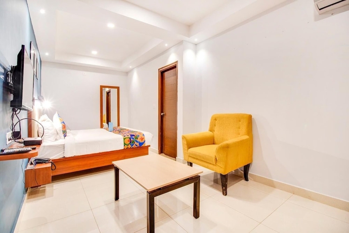 Imagen de la habitación del Hotel The Sun Suites. Foto 13