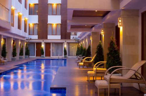 Imagen de la piscina del Hotel The Sun and Spa Legian, Bali - Chse Certified. Foto 15