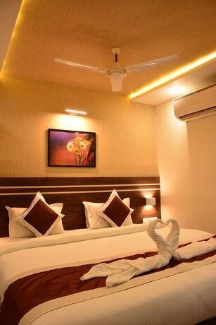 Imagen general del Hotel The Suncity. Foto 1