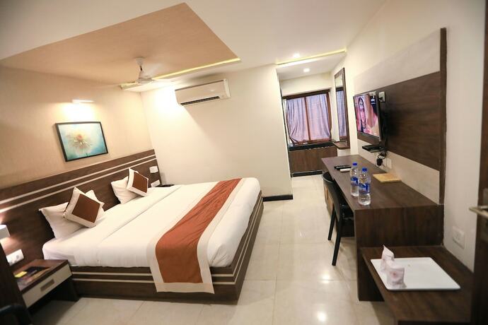 Imagen general del Hotel The Suncity. Foto 8