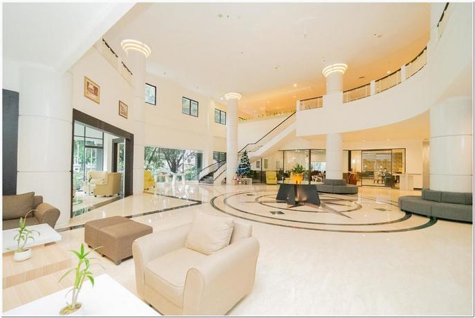 Imagen de los interiores del Hotel The Sunerra Bandung City Center. Foto 14