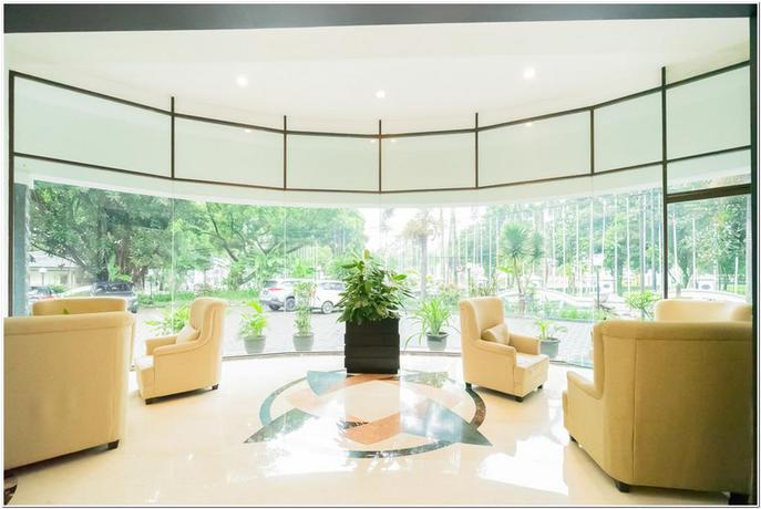 Imagen de los interiores del Hotel The Sunerra Bandung City Center. Foto 18