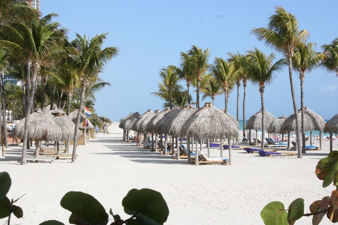 Imagen de los exteriores del Hotel The Sunny. Foto 8