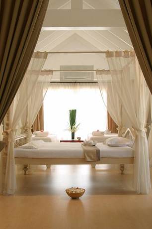 Imagen de la piscina del Hotel The Sunset Bangsaen Seaview. Foto 20