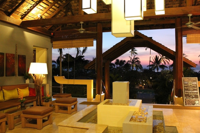 Imagen de los interiores del Hotel The Sunset Beach Resort and Spa Taling Ngam. Foto 12