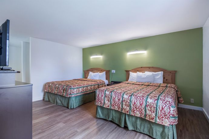 Imagen de la habitación del Hotel The Sunset Inn, Oriskany. Foto 14
