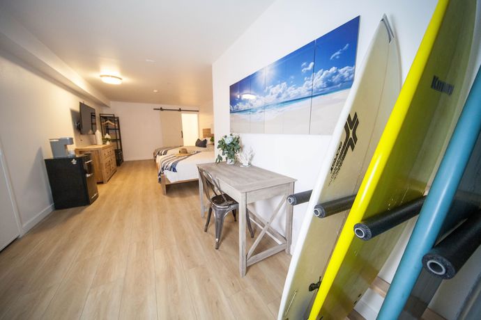 Imagen de la habitación del Hotel The Surfbreak. Foto 2