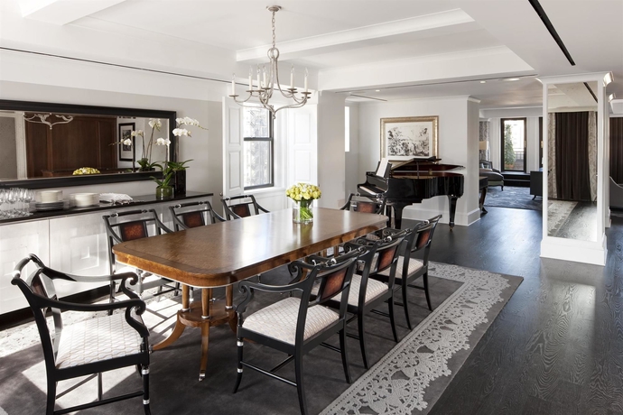 Imagen de la habitación del Hotel The Surrey. Foto 5