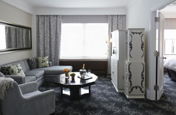 Imagen de la habitación del Hotel The Surrey. Foto 11