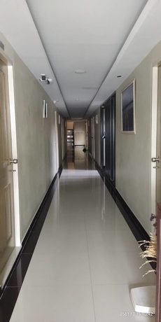 Imagen de los interiores del Hotel The Suvarnabhumi Apartment. Foto 15