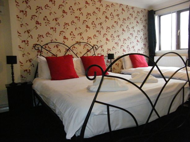 Imagen de los exteriores del Hotel The Swan At Stoford. Foto 14