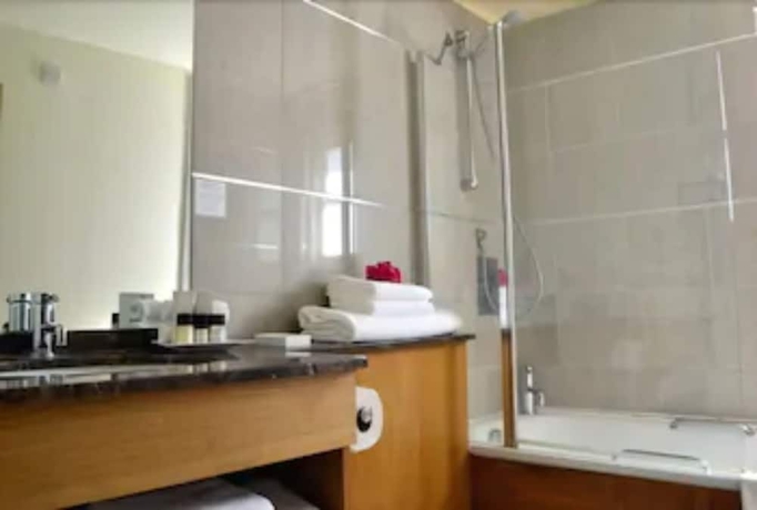 Imagen de la habitación del Hotel The Swan Inn. Foto 18