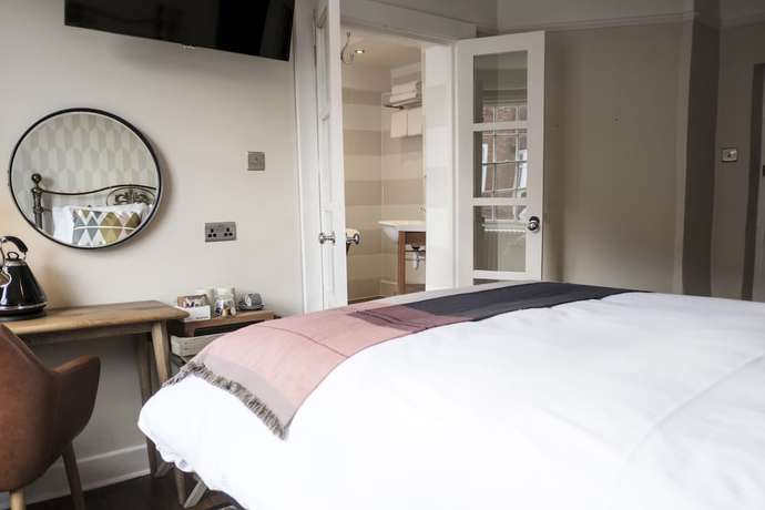 Imagen de la habitación del Hotel The Swan, Staines-upon-Thames. Foto 19