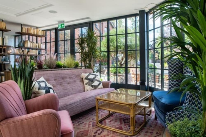 Imagen de los interiores del Hotel The Swan at Streatley. Foto 16