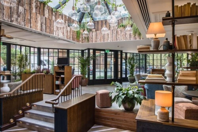 Imagen de los interiores del Hotel The Swan at Streatley. Foto 19