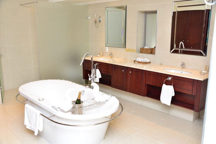 Imagen de la habitación del Hotel The Syrene Boutique. Foto 5