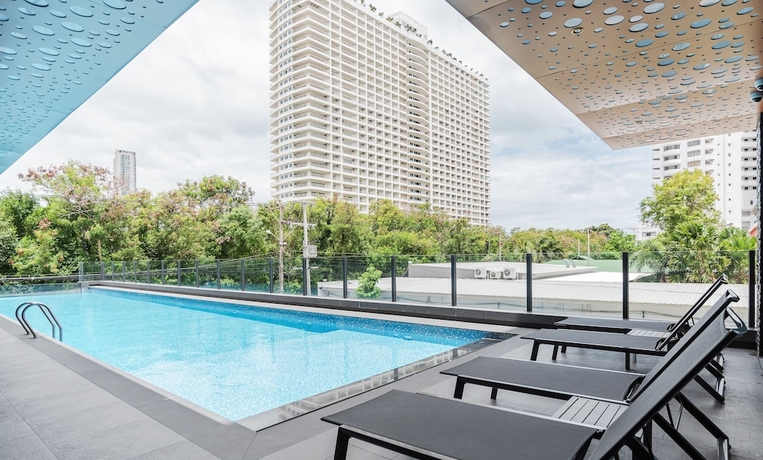 Imagen de la piscina del Hotel The TJ Hotel. Foto 17