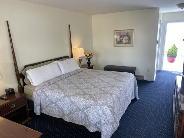 Imagen general del Hotel The Taber Inne and Suites. Foto 8