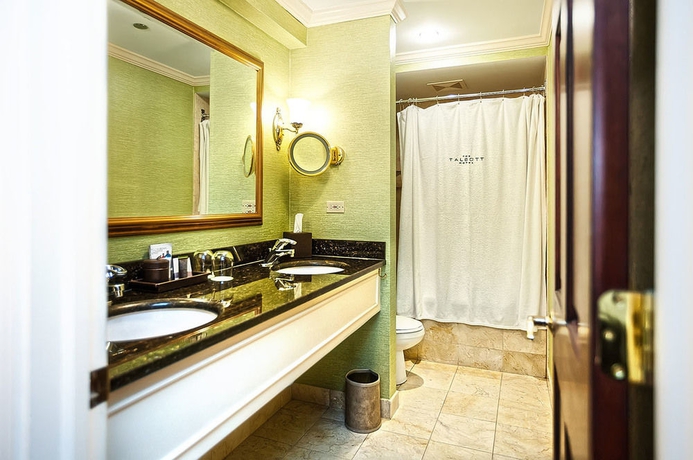 Imagen de la habitación del Hotel The Talbott. Foto 8