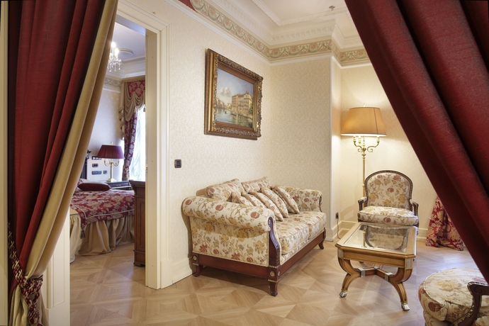 Imagen de la habitación del Hotel The Taleon Imperial. Foto 14