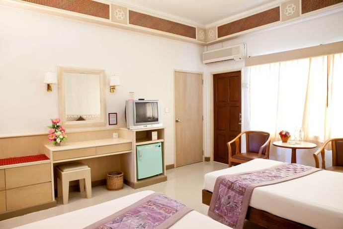 Imagen de la habitación del Hotel The Tanyong Narathiwat. Foto 6