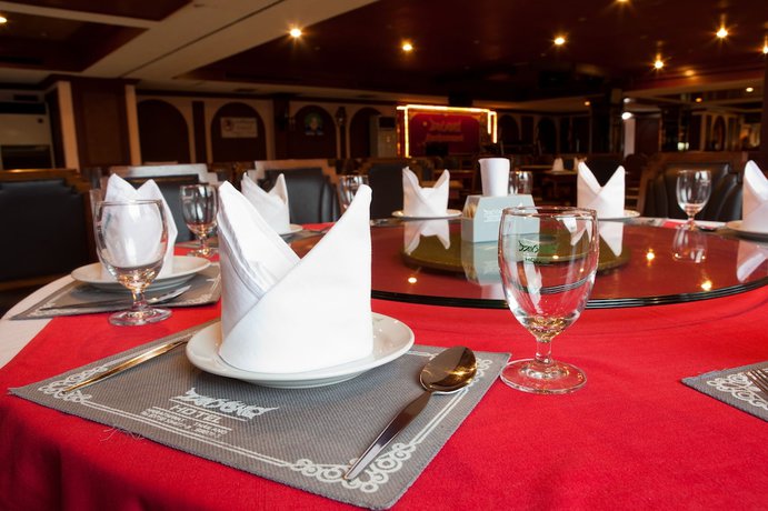 Imagen del bar/restaurante del Hotel The Tanyong Narathiwat. Foto 2