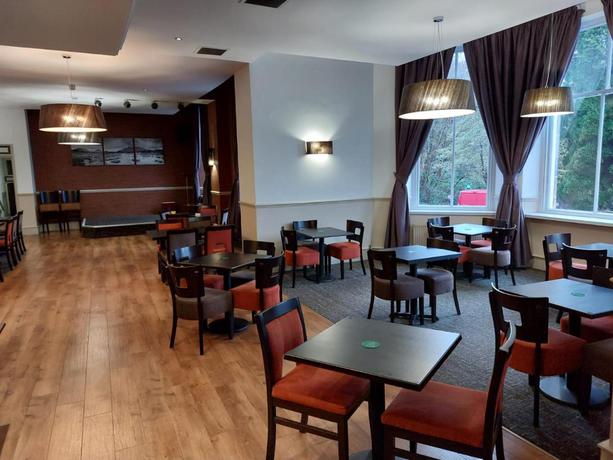 Imagen del bar/restaurante del Hotel The Tarbet. Foto 2