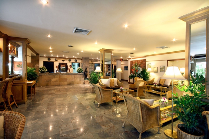 Imagen de los interiores del Hotel The Tarntawan Surawong Bangkok. Foto 10