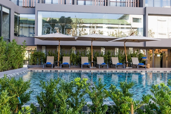 Imagen de la piscina del Hotel The Teak. Foto 19