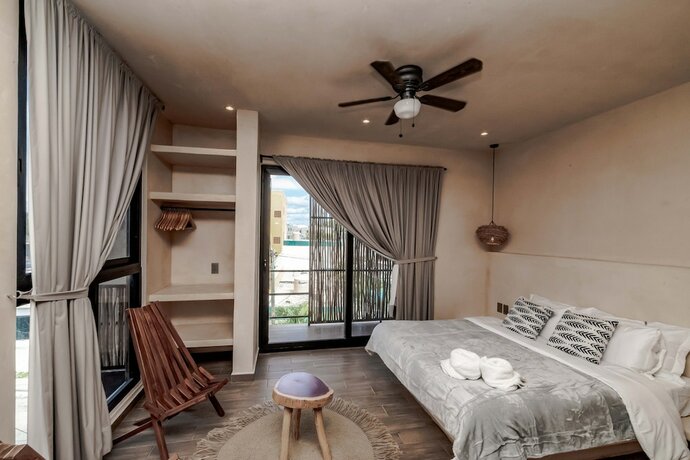 Imagen de la habitación del Hotel The Teodoro. Foto 14