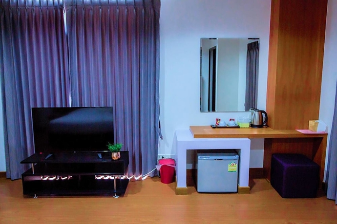 Imagen de la habitación del Hotel The Terrace Khlongtoei. Foto 15