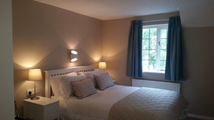 Imagen de la habitación del Hotel The Thatch Inn. Foto 13