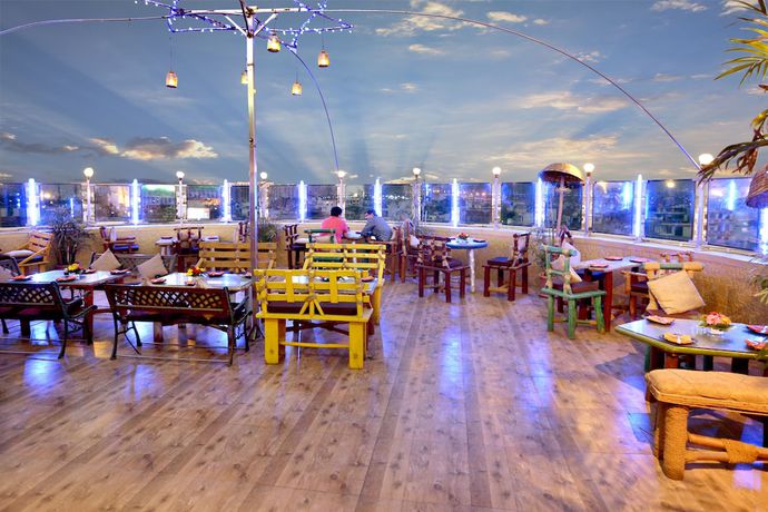 Imagen del bar/restaurante del Hotel The Theme Jaipur. Foto 6