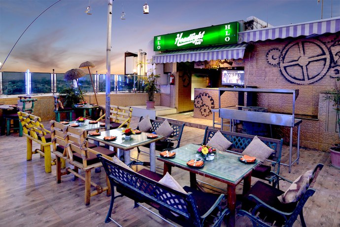 Imagen del bar/restaurante del Hotel The Theme Jaipur. Foto 7