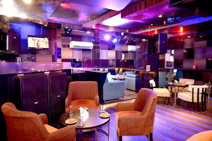Imagen del bar/restaurante del Hotel The Theme Jaipur. Foto 8