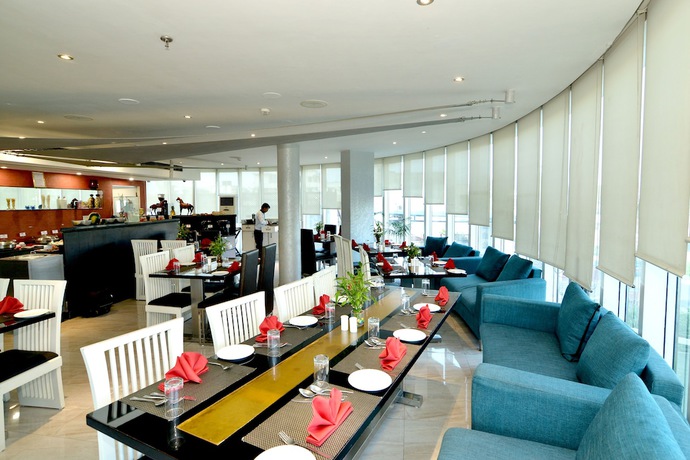 Imagen del bar/restaurante del Hotel The Theme Jaipur. Foto 9