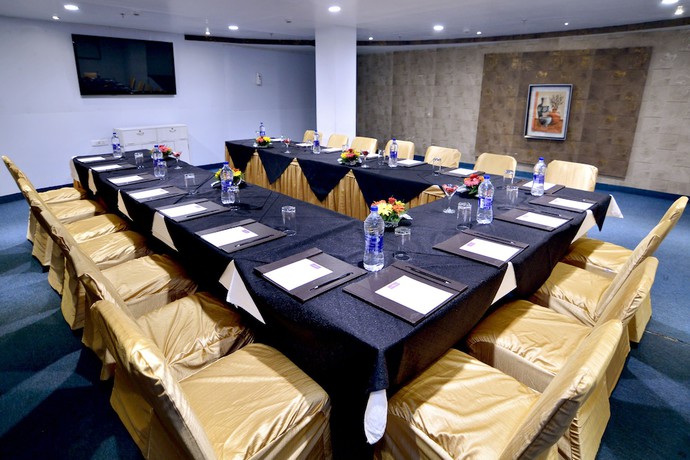 Imagen de los interiores del Hotel The Theme Jaipur. Foto 20