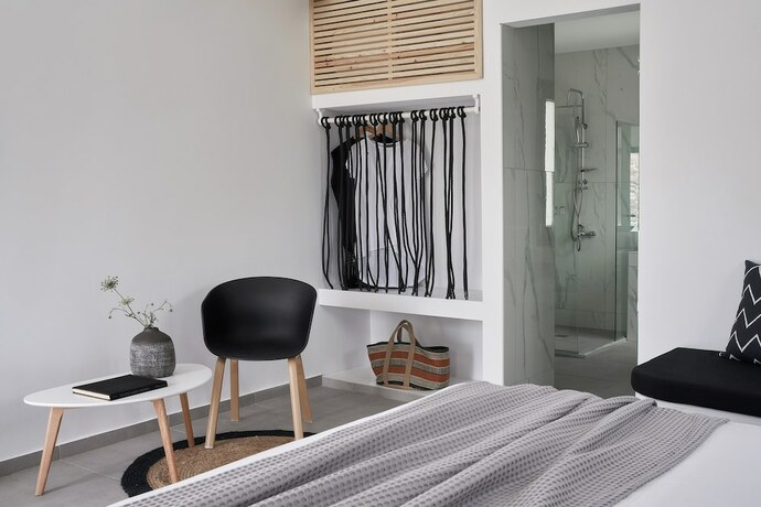 Imagen de la habitación del Hotel The Thermia Suites. Foto 14