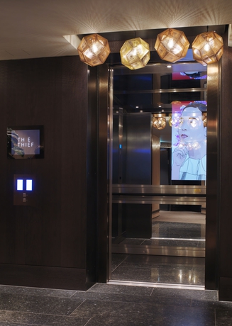 Imagen de los interiores del Hotel The Thief. Foto 13