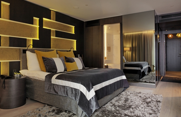 Imagen de la habitación del Hotel The Thief. Foto 7