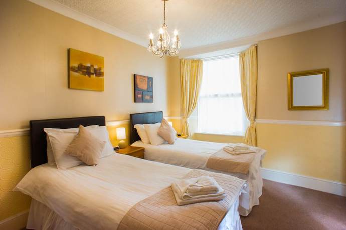 Imagen de la habitación del Hotel The Thornhill. Foto 6