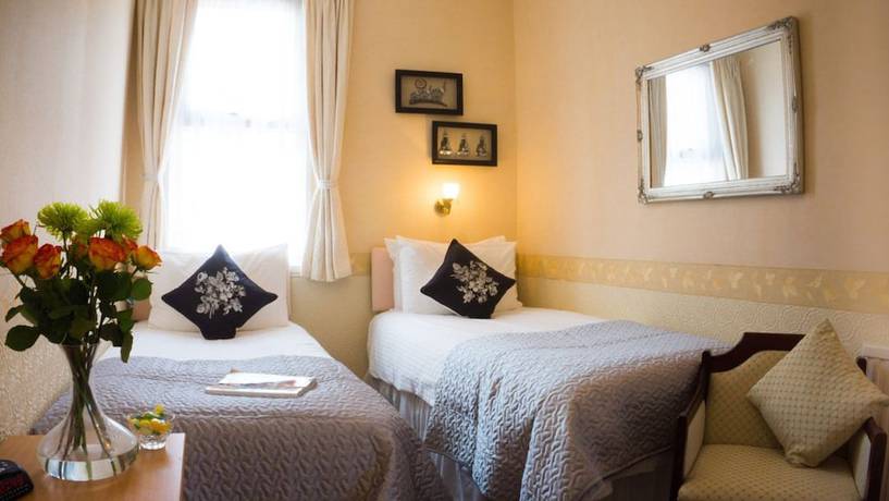 Imagen de la habitación del Hotel The Thornhill. Foto 10