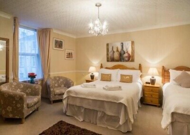 Imagen de la habitación del Hotel The Thornhill. Foto 17
