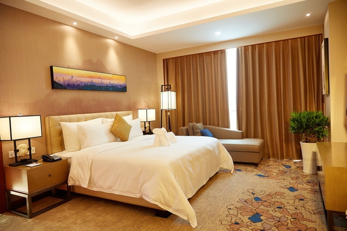 Imagen de la habitación del Hotel The Thousand Lantern Lake. Foto 11