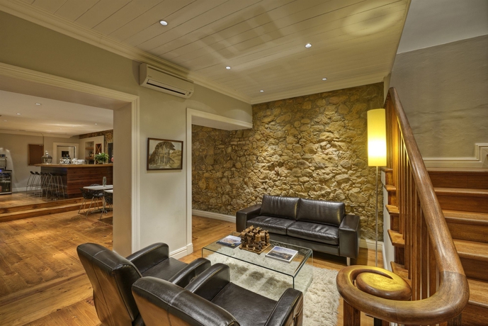 Imagen de los interiores del Hotel The Three Boutique. Foto 13