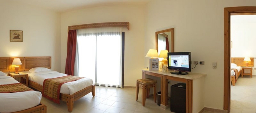 Imagen de la habitación del Hotel The Three Corners Fayrouz Plaza Beach Resort. Foto 8