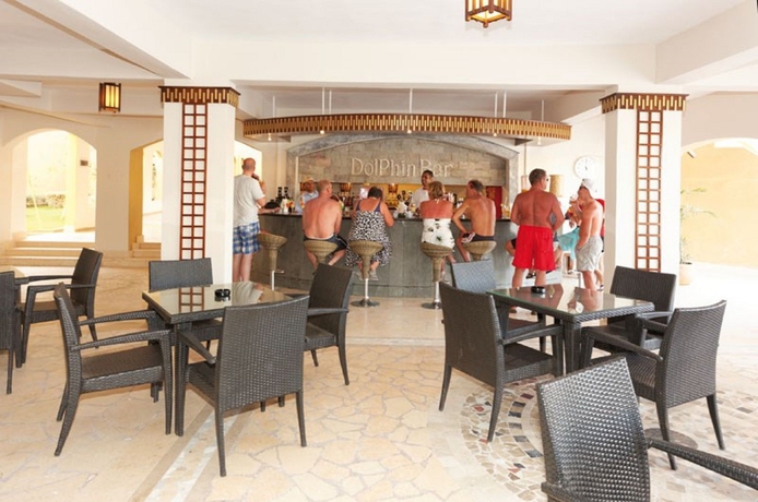 Imagen de la piscina del Hotel The Three Corners Fayrouz Plaza Beach Resort. Foto 16