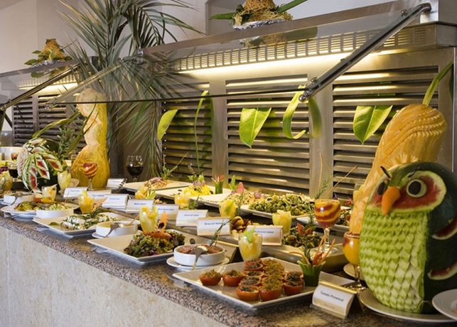 Imagen del bar/restaurante del Hotel The Three Corners Fayrouz Plaza Beach Resort. Foto 6